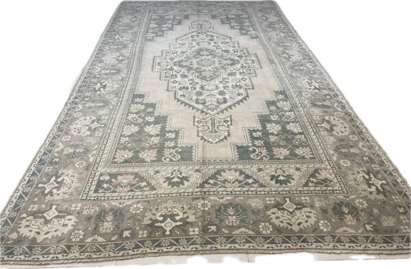 Anatolian Rug No 750 - Size 8x11